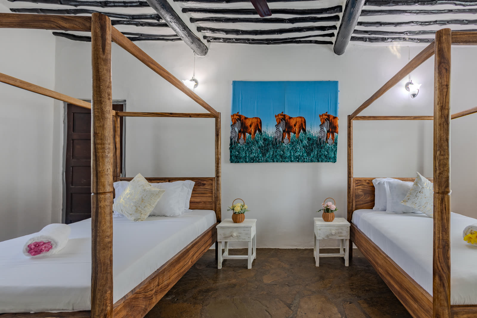 Twin bedroom in the three-bedroom villa