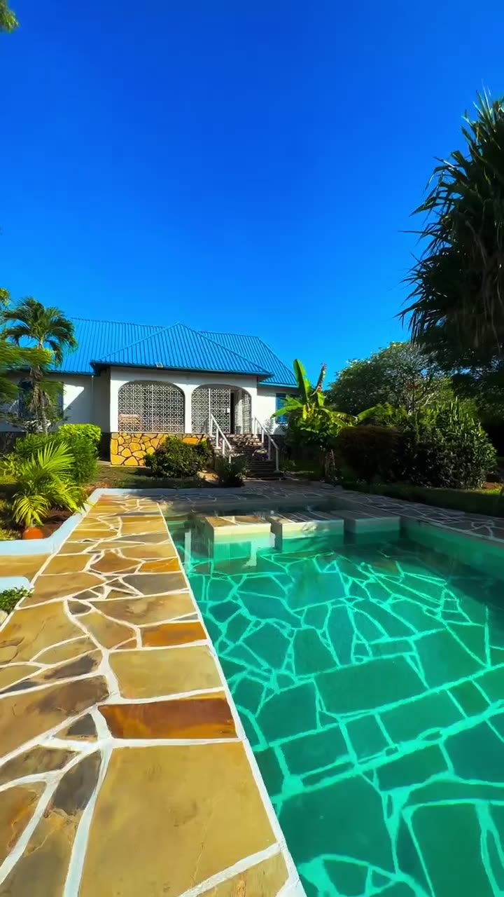 Walkthrough video of the Auregi Kwitu estate in Diani